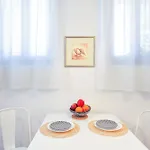 Three Art House, Floor Open Plan Studio, Open Plan Art With Front Yard In Apartamento