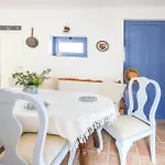 Apartamento Three Art House, Floor Open Plan Studio, Open Plan Art With Front Yard In *