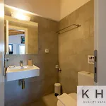 Apartamento Three Art House, Floor Open Plan Studio, Open Plan Art With Front Yard In Fiskardo